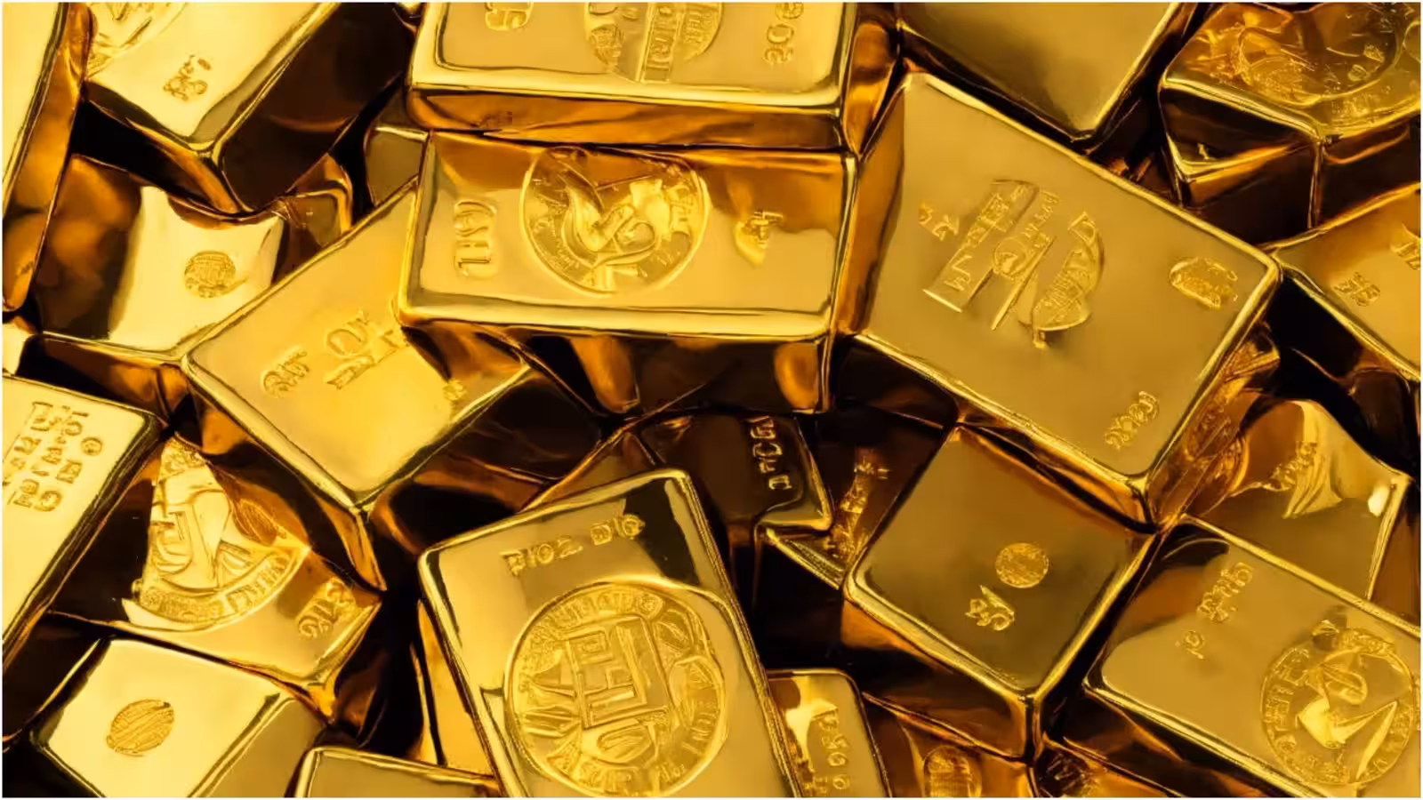 الذهب يفتتح قرب أدنى مستوى في شهرين قبل أن يرتد إلى 4,180 دولارًا 🥇📉