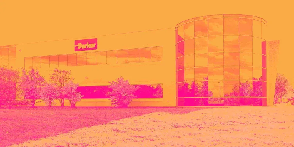 باركر هانيفين… شركة صناعية عالية الجودة وهوامش قوية جدًا لكن التقييم الحالي مرتفع 🏭📈⚠️