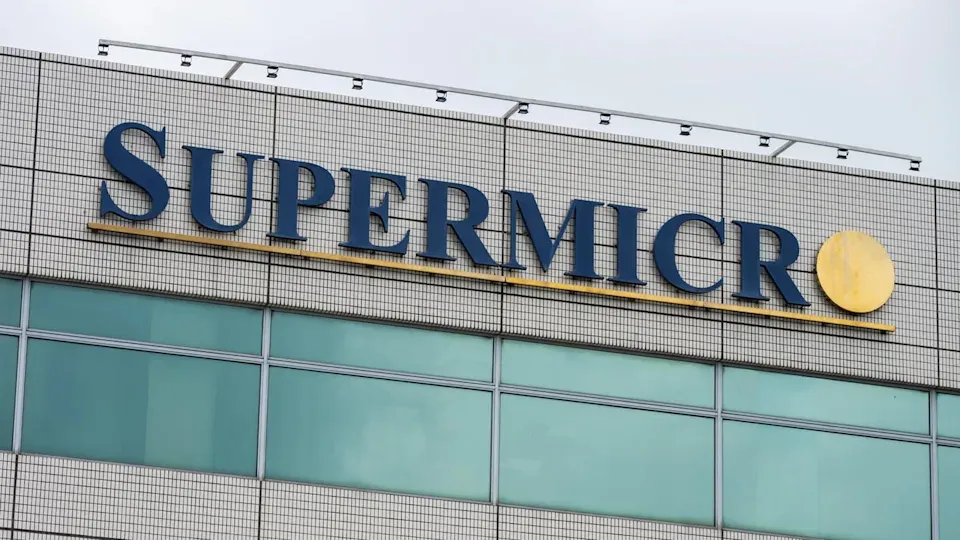 قفزة في أرباح Super Micro وتوقعات قياسية تدفع السهم للارتفاع بعد الإغلاق 🚀