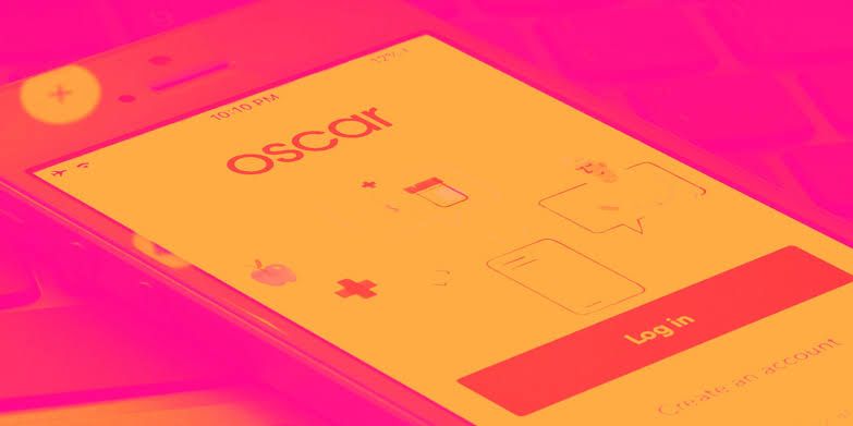 أوسكار هيلث… شركة تأمين صحي رقمية تنمو بوتيرة استثنائية مع تحسن كبير في الربحية 🏥📱📈