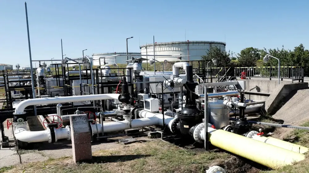 ارتفاع النفط بقوة بعد تقرير يفيد بوقف إيران تبادل الرسائل مع الولايات المتحدة 🛢️🔥