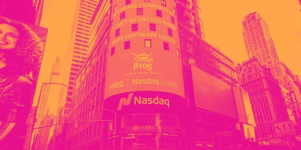 جيه فروغ… نمو برمجي قوي واقتصاديات ممتازة لكن التقييم أصبح مرتفعًا جدًا 🐸💻📈