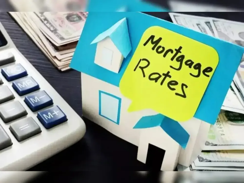معدلات الرهن العقاري وإعادة التمويل تتراجع مجددًا عند أدنى مستوياتها منذ العام الماضي 🏠📉