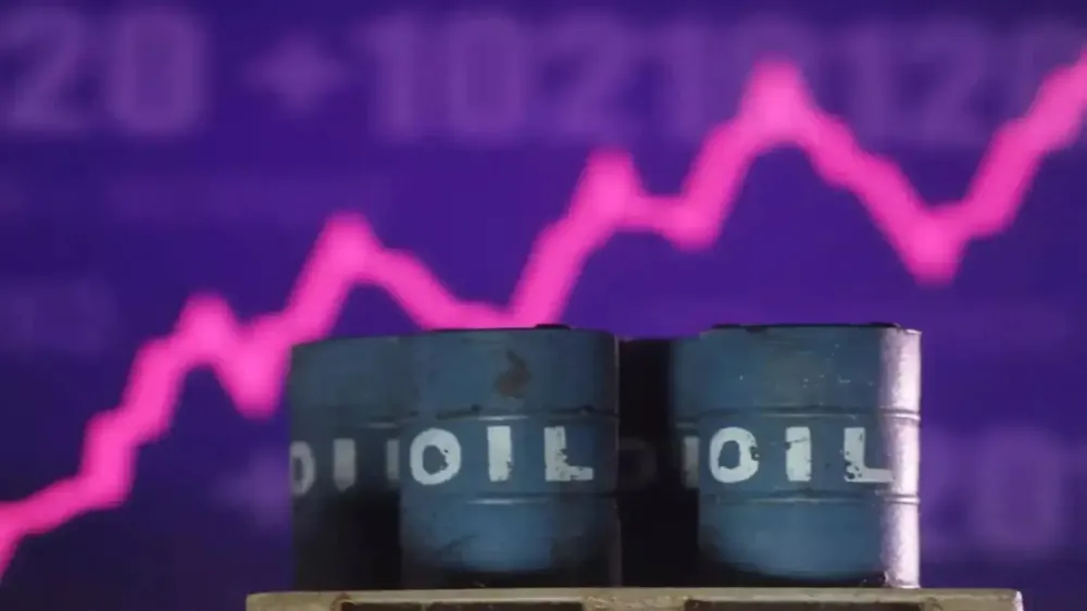 النفط يقفز بعد مطالبة ترامب بتعديلات على الاتفاق مع إيران 🛢️📈
