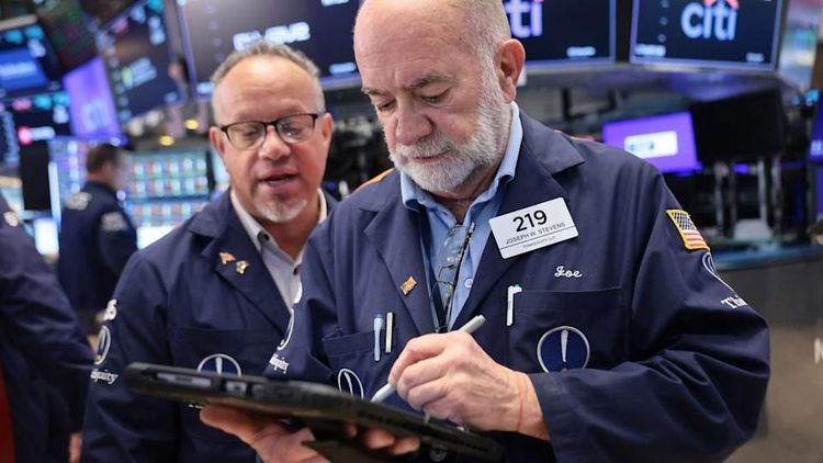 S&P 500 يقترب من تحقيق ثامن أسبوع صعود متتالٍ وسط آمال اتفاق إيران 📈🇺🇸