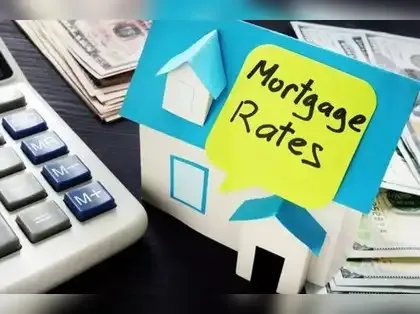 تراجع معدلات الرهن العقاري وإعادة التمويل في الولايات المتحدة 📉🏠
