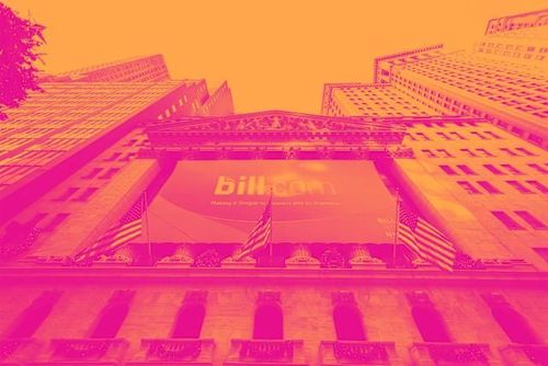 بيل: منصة أتمتة مالية للشركات الصغيرة بنمو قوي تاريخيًا… لكن تباطؤ الزخم وضغط الربحية يرفعان المخاطر 📊⚙️⚠️