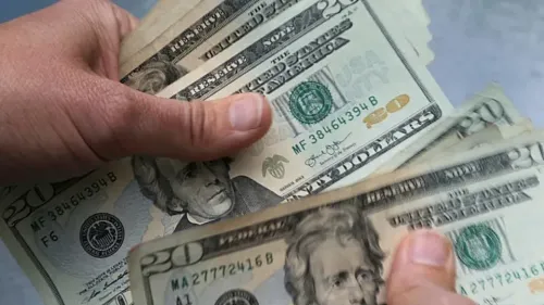 الدين الأمريكي يتجاوز 40 تريليون دولار والخزانة تضاعف شراء السندات لتهدئة الأسواق 🇺🇸🏦