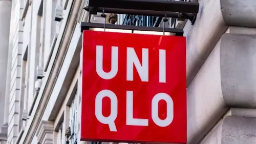 Fast Retailing تحقق أرباحًا قياسية للعام الخامس على التوالي مع تسارع نمو Uniqlo عالميًا 👕📈
