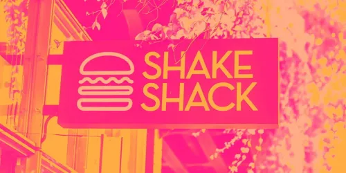 شيك شاك… نمو قوي وتوسع سريع لكن ضعف العائد على رأس المال والربحية يحدان من الجودة 🍔📈⚠️