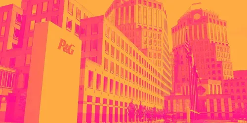 بروكتر آند غامبل… عملاق السلع الاستهلاكية بهوامش وتدفقات نقدية قوية لكن النمو البطيء يحد من الزخم 🧴📉💰