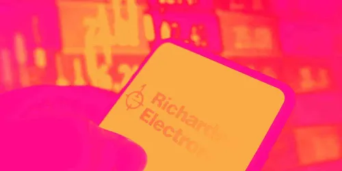 ريتشاردسون إلكترونيكس… قفزة قوية في نتائج الربع يقابلها نمو تاريخي ضعيف وتراجع في كفاءة رأس المال ⚡📈⚠️