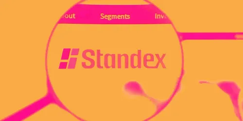 ستاندكس… هوامش قوية وربحية متصاعدة لكن التقييم يترك هامش أمان محدودًا ⚙️📈⚠️