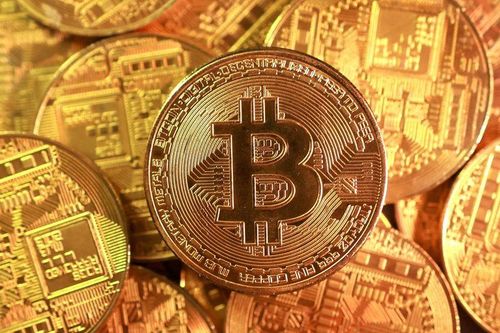بيتكوين يتراجع مع موجة بيع التكنولوجيا... ومخاوف من مزيد من الضعف ₿📉