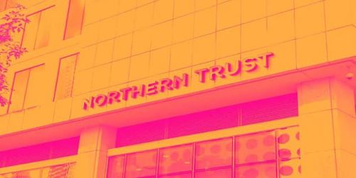 نورثرن تراست… بنك حفظ وإدارة ثروات بجودة قوية وتقييم مرتفع نسبيًا 🏦📈