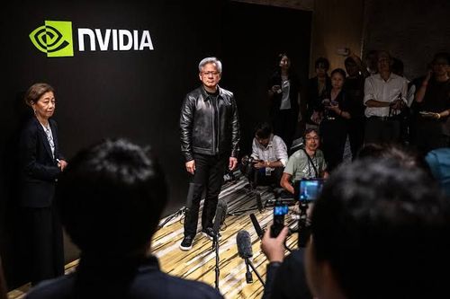 Nvidia وAMD عند قمم تاريخية.. لكن تقييمات التكنولوجيا لا تزال بعيدة عن فقاعة الدوت كوم 🤖📈