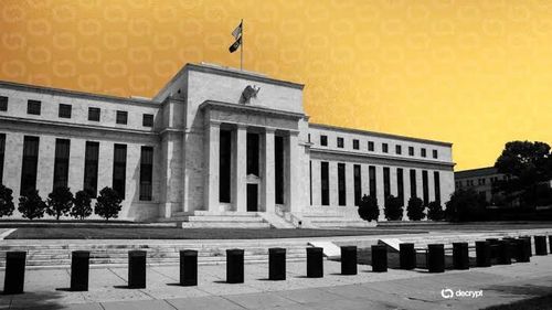 الفيدرالي يهز الكريبتو... وضرائب جديدة تهدد القطاع في أمريكا ₿📉